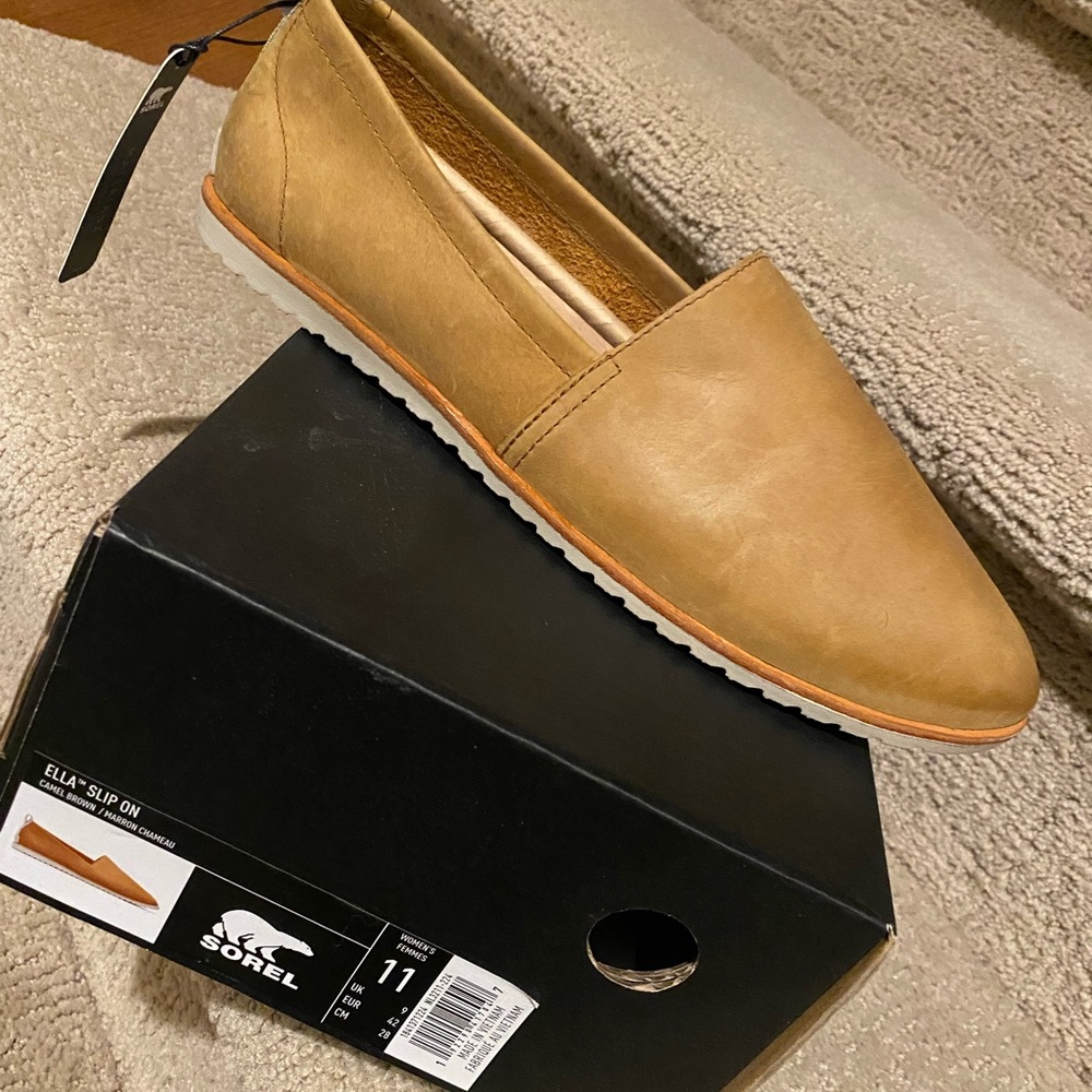 Sorel Women's Ella Slip On | Size 11 | Waterproof leather | Camel Brown